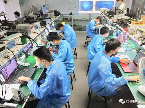 第三屆計(jì)算機(jī)檢測維修與數(shù)據(jù)恢復(fù)模擬比賽在紅警實(shí)訓(xùn)車間成功舉辦，助力計(jì)算機(jī)技術(shù)培訓(xùn)新發(fā)展